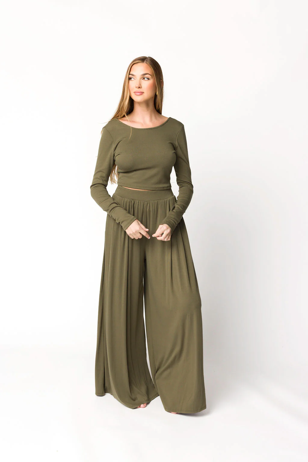 The London Long Sleeve Crop Top and Pants Set in Olive - Iieemm