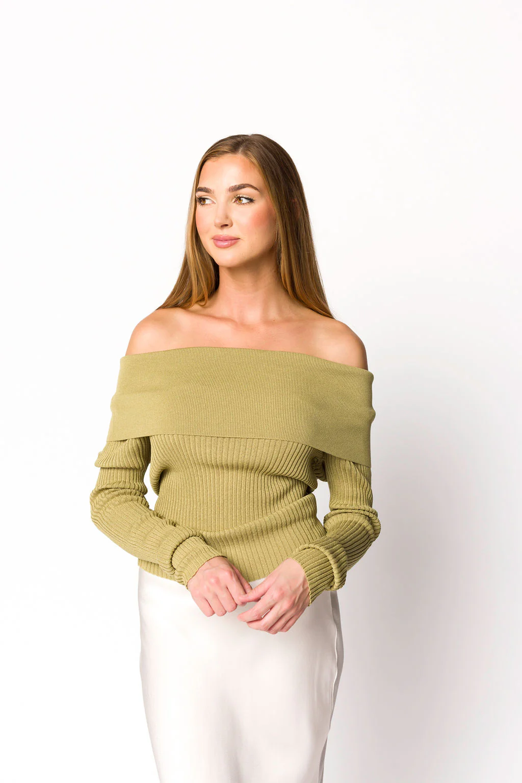 First Glance Top in Olive - Iieemm