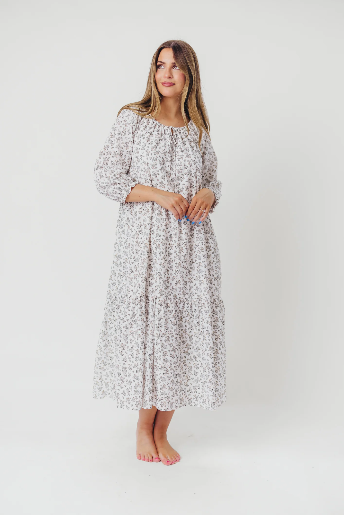 Avery Tiered Linen-Blend Midi Dress in Off-White - Bump Friendly and Inclusive Sizing - Iieemm