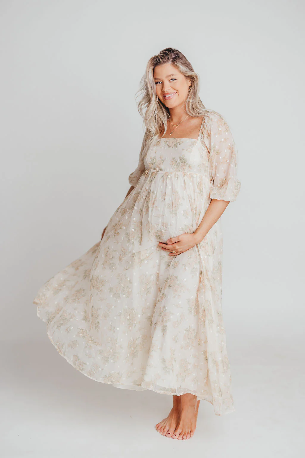 Mona Maxi Dress with Smocking in Cream Floral - Bump Friendly & Inclusive Sizing (S-3XL) - Iieemm