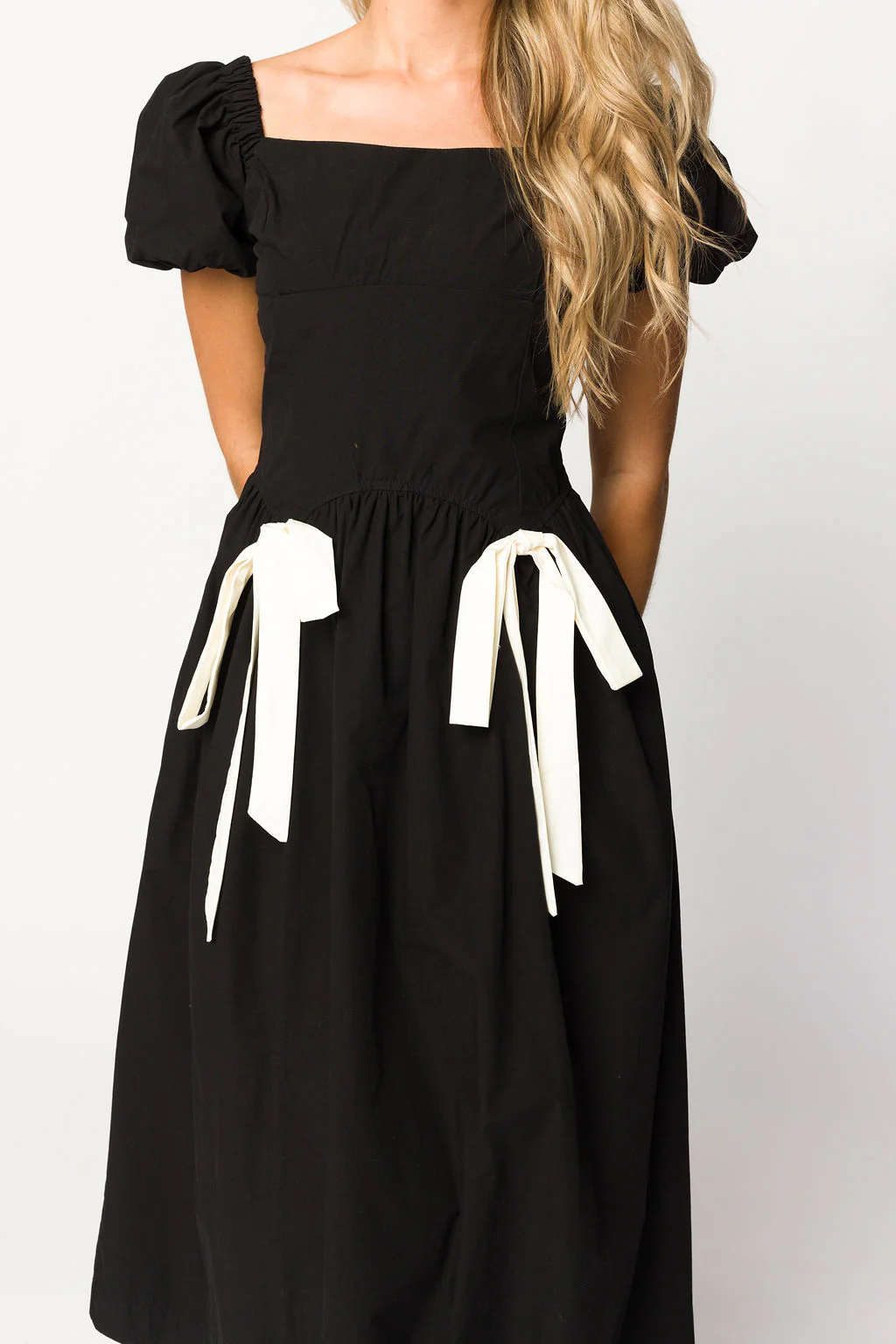 Ruby Midi Dress with Bow Detail in Black - Iieemm