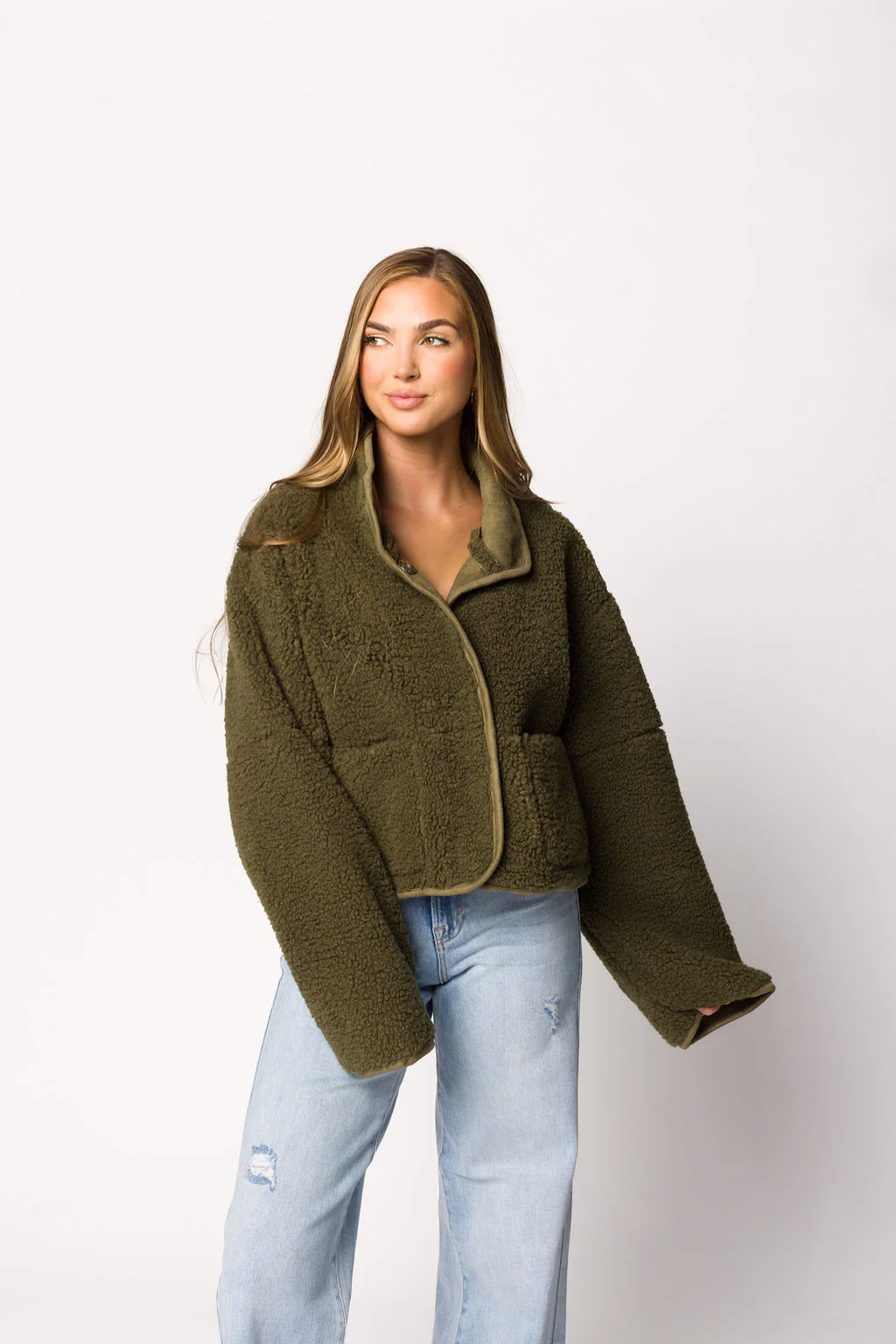 Abby Sherpa and Suede Reversible Jacket in Olive - Iieemm